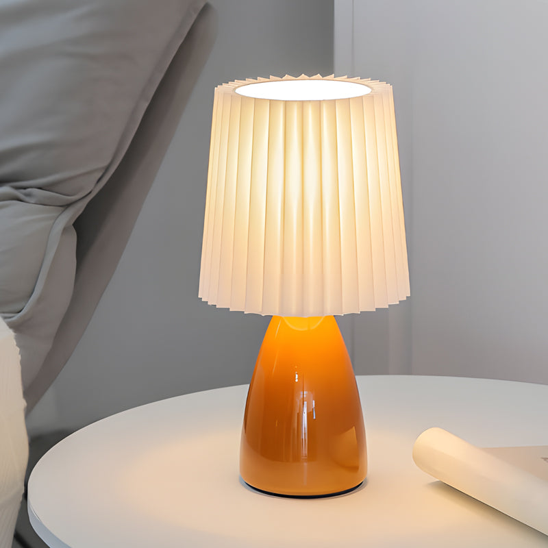 Elegant Table Lamp in Fabric with Glass Base and USB Socket