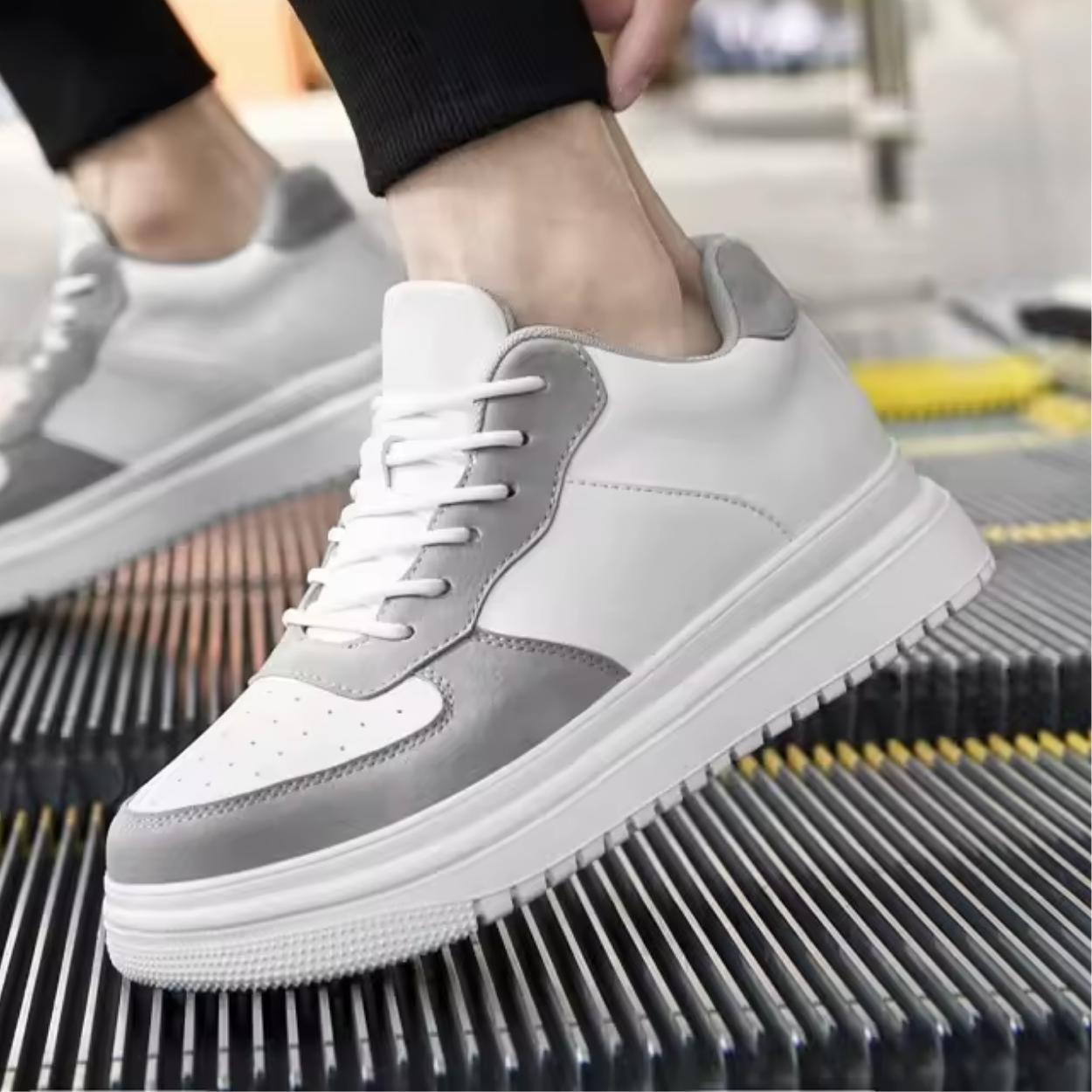Discreet and Comfortable Men's Height Increasing Shoes