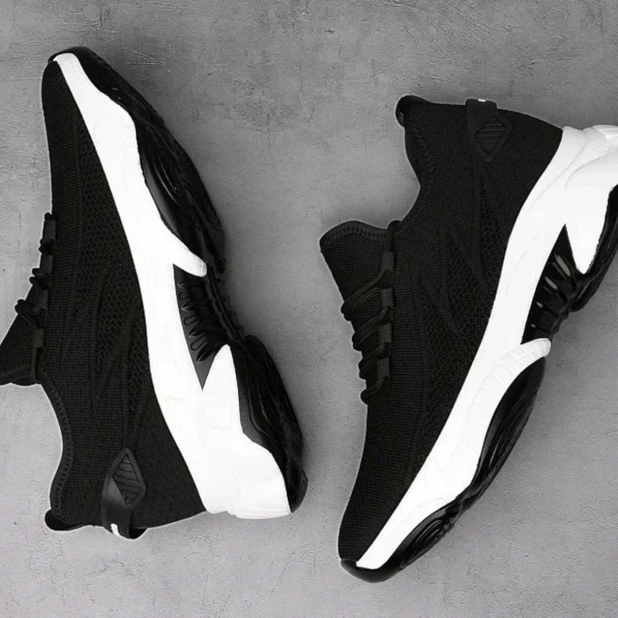 Sports Shoes with Discreet +7 cm Height Increase